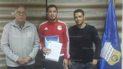 طنطا يضم مدافع الأهلي
