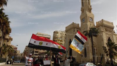 بدء تجمهر المواطنين بميدان القائد إبراهيم إحتفالًا بعيد الشرطة (فيديو وصور)