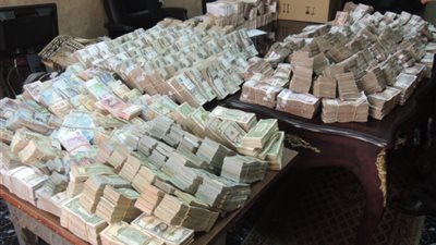 ضبط شخص يتاجر في النقد الأجنبي وبحوزته نحو 36 مليون جنيه مصري 
