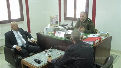  رئيس مدينة بيلا وعضو مجلس النواب يُهنئان رجال الشرطة بعيدهم (صور)