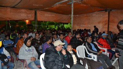 السواسيه يتابعون مباراة مصر و غانا بمقاهي وكافتيرات السويس (صور)