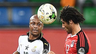 دفاع الفراعنة يتصدي لهجمة خطيرة للنجوم السوداء (فيديو)