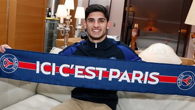 رسميا.. باريس جيرمان يتعاقد مع حليفة كريستيانز رونالدو