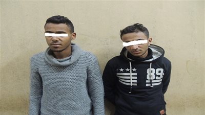 القبض علي عاطلين قاما بسرقه 