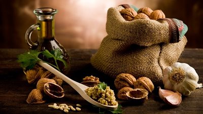 أطعمة لتخفيض الكوليسترول الضار دون أدوية.. تعرفي عليها 