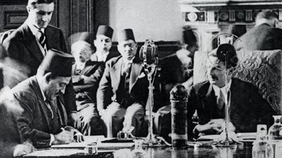 سر المعاهدة التي دخلت مصر بسبها الى الحرب العالمية الثانية 