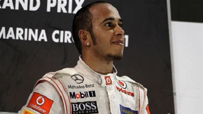 هاميلتون يطلب المساعدة لتصميم خوذته الجديدة