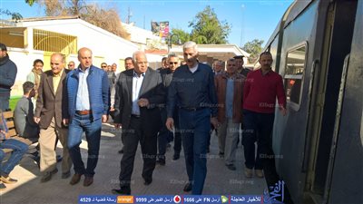 وزير النقل يتفقد محطة أسوان للسكك الحديدية