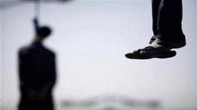 عامل يشنق طبيب بسبب 