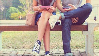 هل تساعدك التطبيقات الحديثة على معرفة مدى جدية العلاقة العاطفية؟