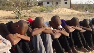 أمن مطروح يحبط محاولة تسلل 67 بينهم 6 أفارقة إلى ليبيا عبر السلوم