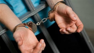 القبض على عاطل بحوزته ربع كيلو هيروين بالمعصرة