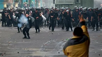 في ذكرى جمعة الغضب.. 5 روايات للمصريين عن  28 يناير.. الرابع أطرفهم