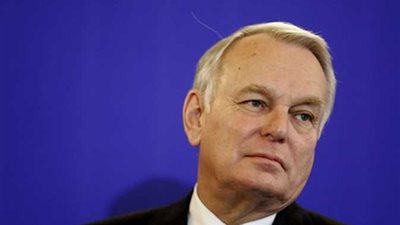 وزير خارجية فرنسا: إجراءات ترامب الخاصة باللاجئين تثير القلق