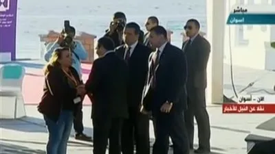 سيدة لـ السيسي: 