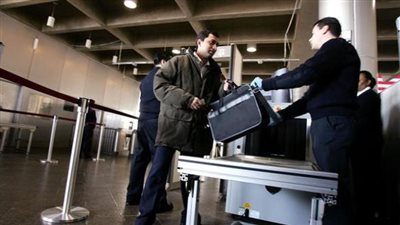 مصادر حقوقية: عدد المعتقلين في مطار كينيدي على خلفية قرار ترمب وصل إلى 12 شخص