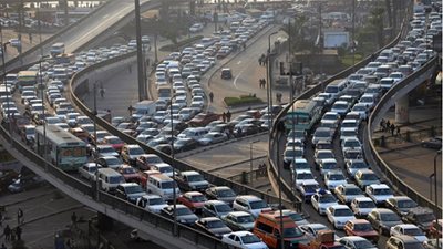 توقف الحركة المرورية أعلى كوبري أكتوبر لهذا السبب