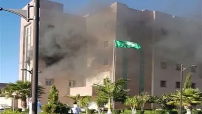 حريق مستشفى الطائف: 3 إصابات ونقل 75 مريض للأقسام الأخرى (صور)