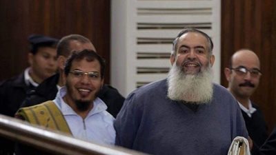 بدء جلسة النطق بالحكم علي أبو اسماعيل و17 آخرين في حصار محكمة مدينة نصر