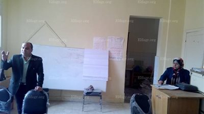 بدء برنامج تنمية مهارات الكتابة والقراءة باستخدام الوسائل المبتكرة بأزهر مطروح (صور)