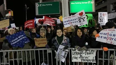 ولايات أميركية تدرس مقاضاة ترامب