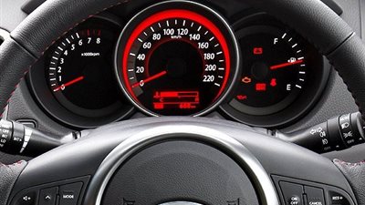 ماذا تفعل لو أضاءت علامة EPC بلوحة سيارتك !