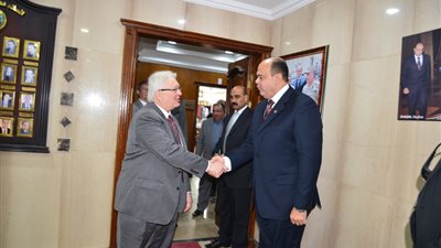 أخبار مطروح اليوم: زيارة للقنصل الأمريكي.. وعودة 318 مصريا من ليبيا