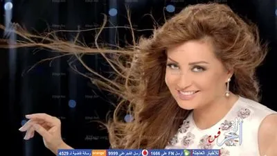 لطيفة تسجل حلقة مع عمرو أديب في برنامج 