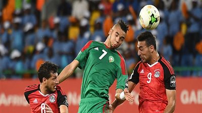 تجمع الآلاف بميدان الحصري لمتابعة مباراة مصر والمغرب(فيديو)