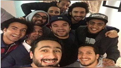 علي ربيع ومحمد عبدالرحمن وأوس وأوس يحتفلون بفوز مصر على المغرب (فيديو)