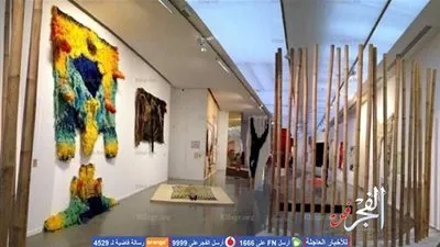 الأمريكي جيف كونز يهدي عملاً من أعماله النحتية إلى الشعب الفرنسي