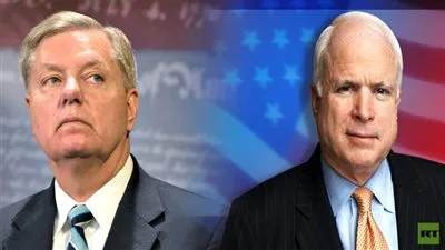 ترامب يتهم ماكين وغراهام بمحاولة إشعال حرب عالمية ثالثة