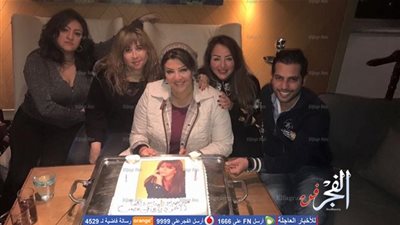 هالة صدقي تحتفل بنجاح 