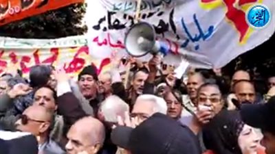 أصحاب المعاشات يصرخون: 