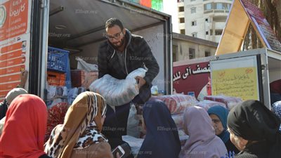 مبادرة الغرفة التجارية بالسويس لبيع لحوم ودواجن بأسعار مخفضة للمواطنين (صور)