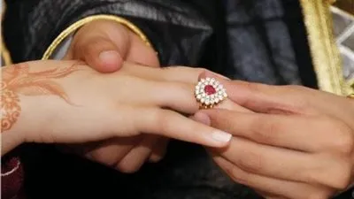 سيدة تدَّعي أنها الزوجة 31 لسعودي وتريد ابنتها