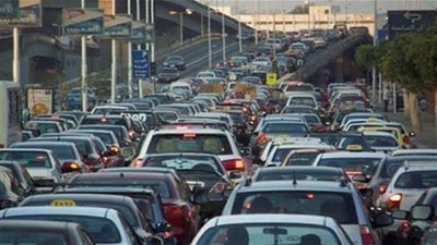 كثافات مرورية إثر تعطل سيارتين داخل نفق الأزهر
