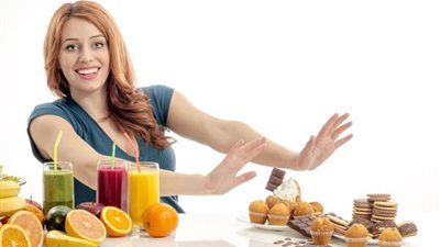 إذا كنت تأكلين هذه الأطعمة على الريق.. لهذا السبب توقّفي فوراً !