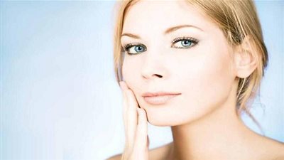 8 أقنعة من بياض البيض لبشرة نضرة ومشدودة.. جربيها!