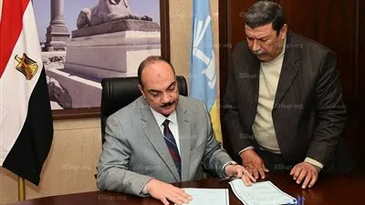 محافظ اﻹسكندرية يعتمد نتيجة الشهادة اﻹعدادية (صور)