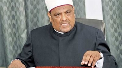 وكيل الأزهر يزور أجنحة وزارتي الدفاع والداخلية والمغرب والسعودية