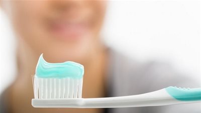 هل توجد علاقة بين معجون الأسنان وسرطان القولون؟