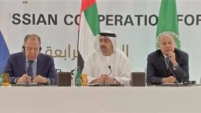 لافروف يدعو الجامعة العربية إلى إنهاء تجميد عضوية سوريا