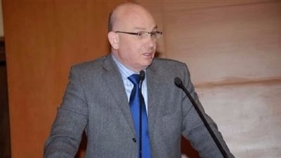 مفوض الاتحاد الأفريقي للسلم ينفي رفضه مصافحة ملك المغرب