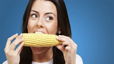 لهذه الأسباب.. عليكِ التوقف عن تناول الذرة!