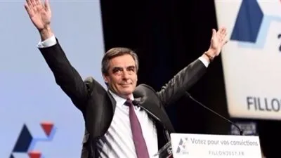فرنسا: فيون يؤكد خوضه الانتخابات رغم فضيحة زوجته