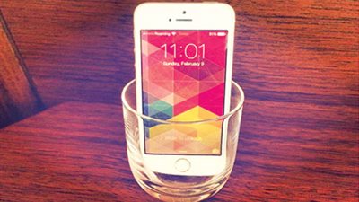  لهذا السبب.. ضعي الموبايل في مج قبل النوم أيام الامتحان !