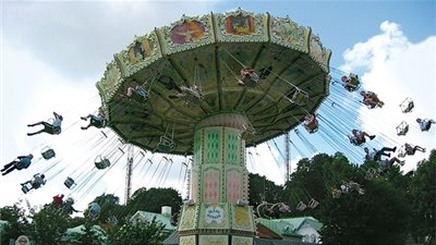 لعبة تتسبب في مصرع فتاة داخل 