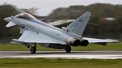 اعتقال قس وناشط حاولا إفساد طائرات حربية سعودية بـ