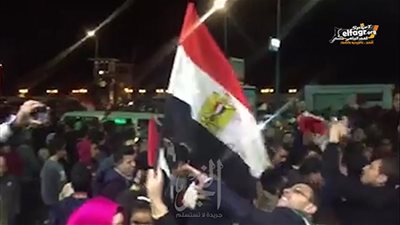 أفراح الإسكندرانية بالتأهل لنهائي إفريقيا على كوبري ستانلي (فيديو)